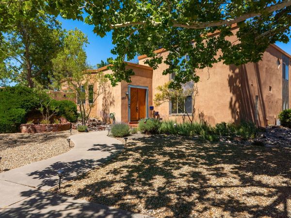 3500 La Sala Redonda NE, Albuquerque, NM 87111