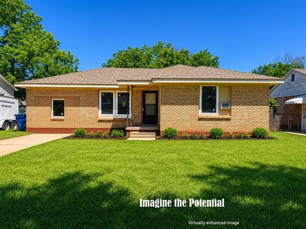 910 W Choctaw Street, Lindsay, OK 73052