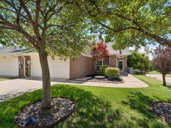 701 Doe Trail, Edmond, OK 73012