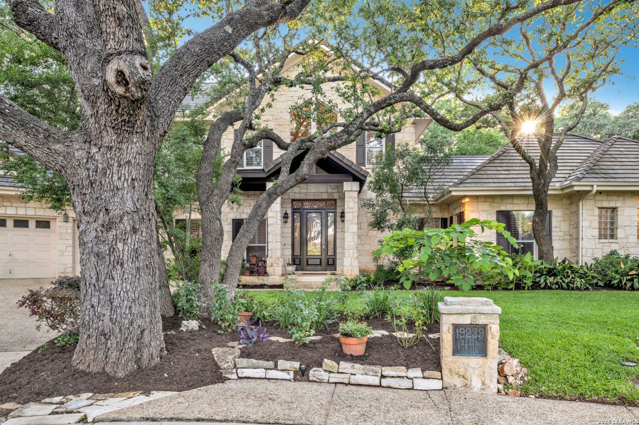 19239 Reata Trail, San Antonio, TX 78258 Main Photo