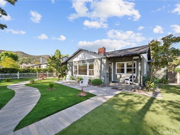 10257 Mcvine Avenue, Sunland, CA 91040