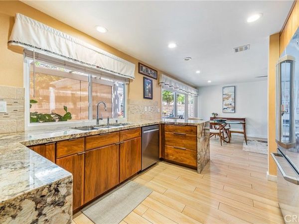 14933 Index, San Fernando, CA 91345