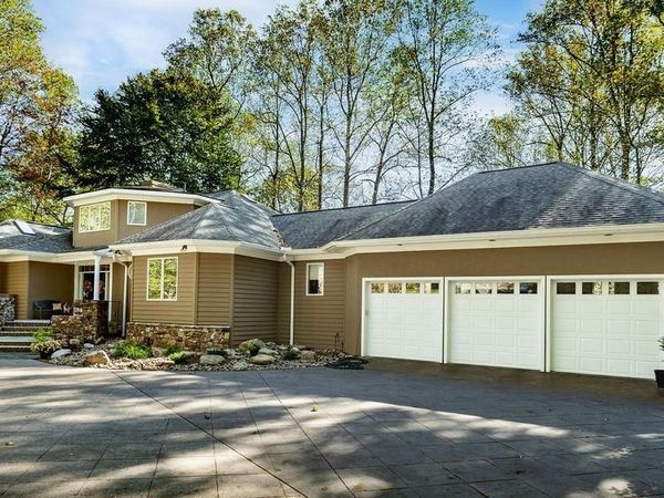 105 SADDLEBACK KNL, Nellysford, VA 22958
