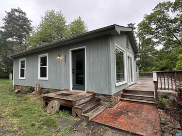 1127 ROUND HILL DR , Charlottesville, VA 22901