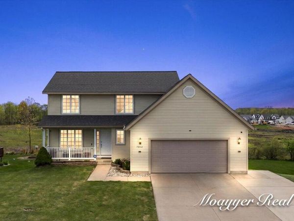 7012 Shady Knoll Drive SE, Caledonia, MI 49316