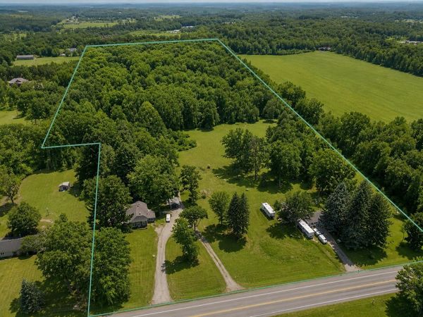 6034 136th Avenue, Saugatuck, MI 49453