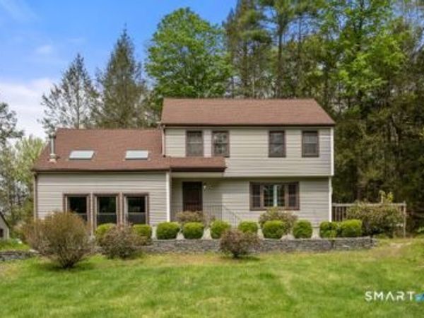 26 Old Coach, Barkhamsted, CT 06065