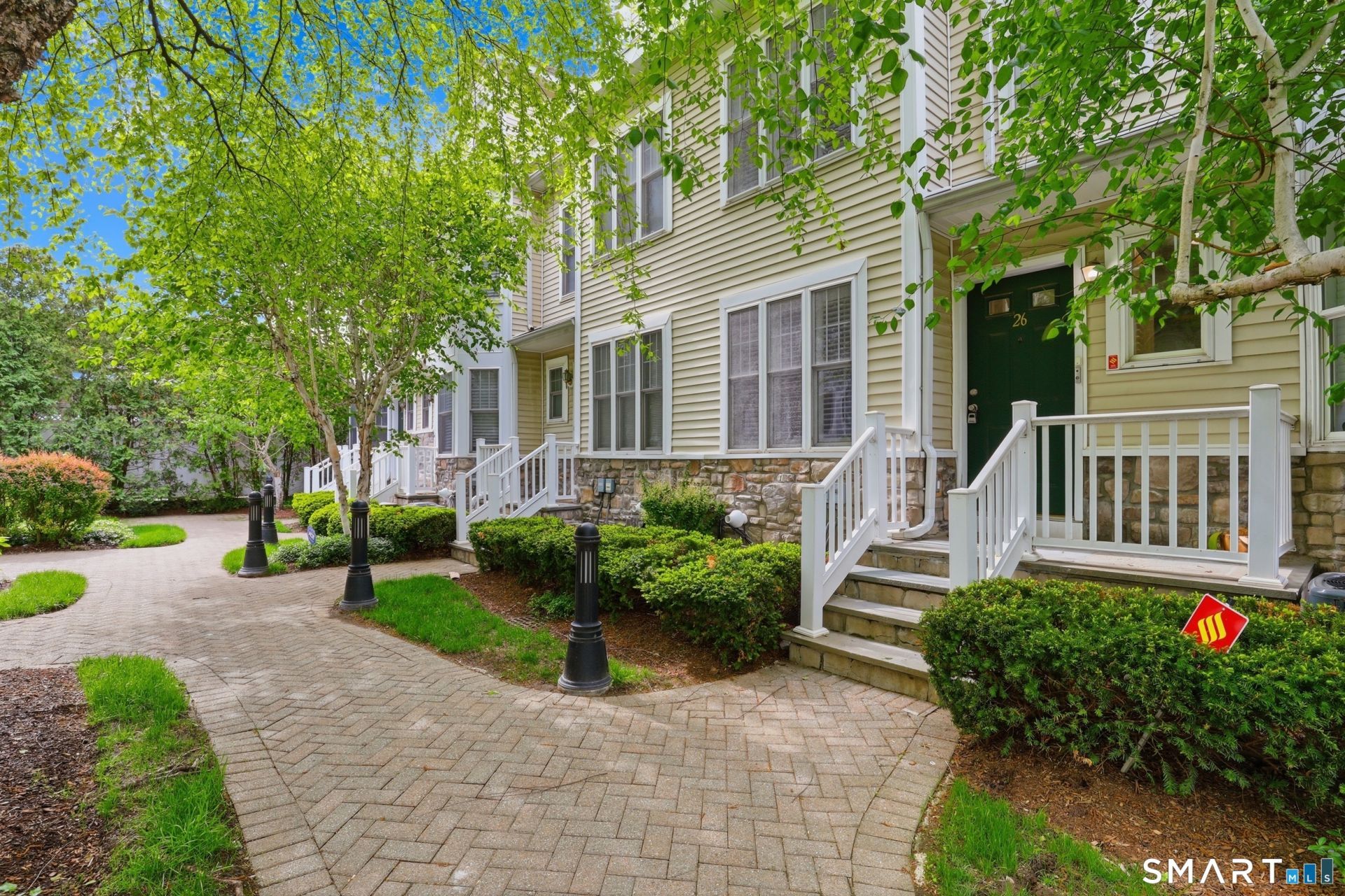 39 Maple Tree, Unit 26, Stamford, CT 06906 Main Photo