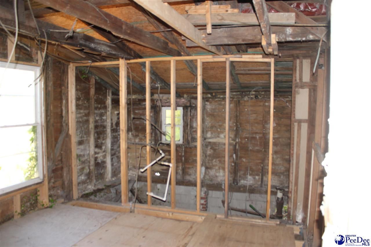 383 W Broad St. Photo 14