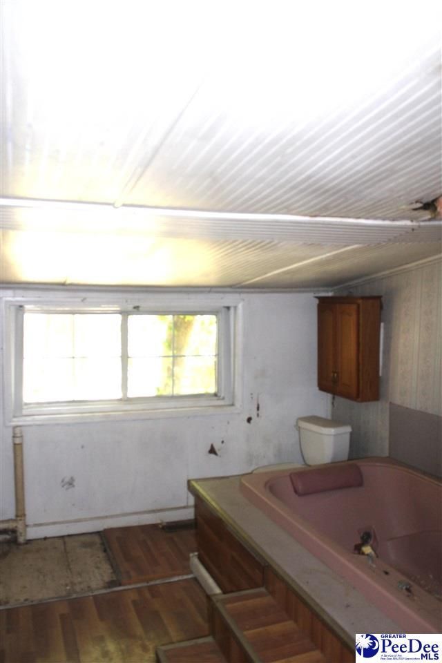 383 W Broad St. Photo 16