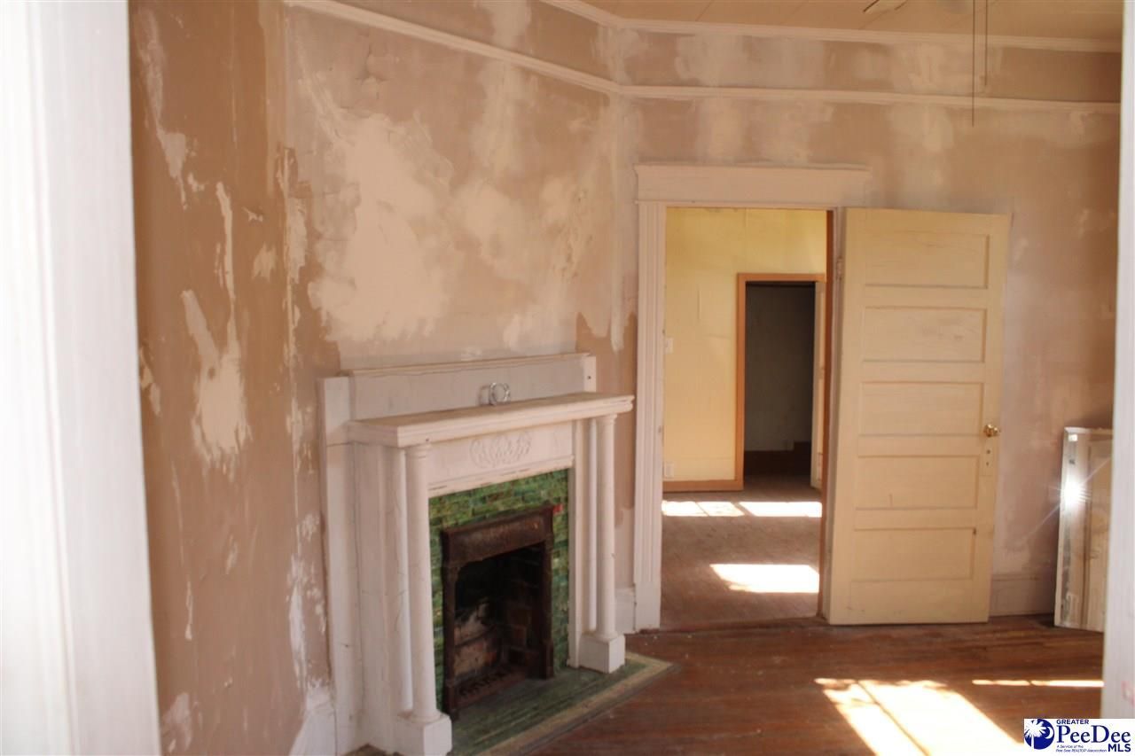383 W Broad St. Photo 7