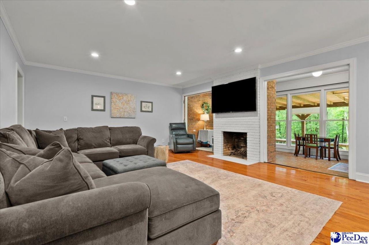 209 Fairway Rd Photo 14