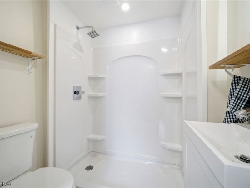 241 King Street, Fairport Harbor, OH 44077 Photo 25