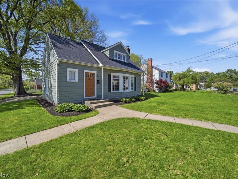 158 35th Street NE, Canton, OH 44714 Photo 2