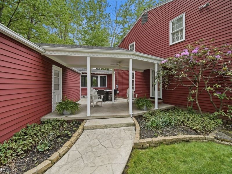 1776 Amarillo Street NW, North Canton, OH 44720 Photo 4