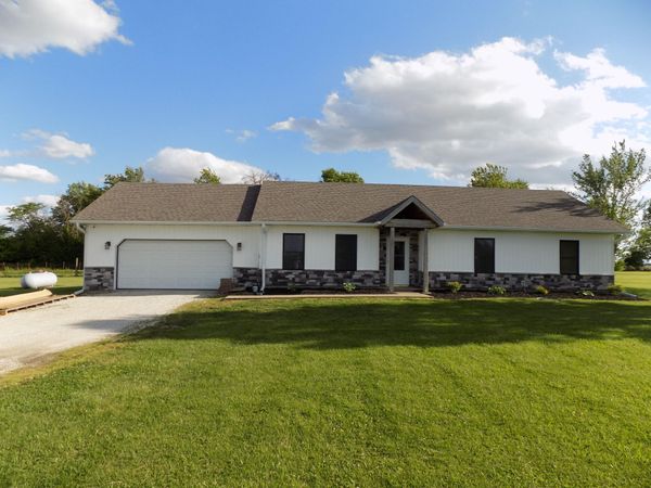 5233 Aud Road 245 , Centralia, MO 65240