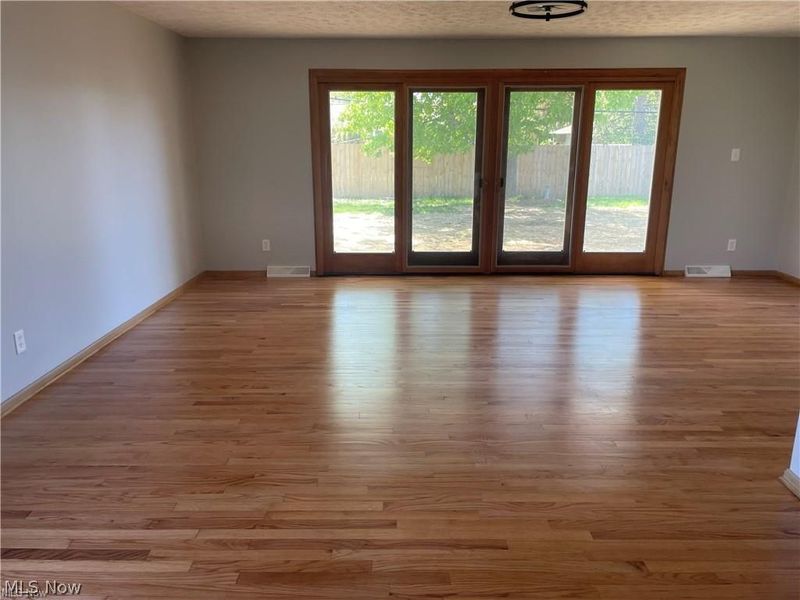 8045 Royal Ridge Drive , Parma, OH 44129 Photo 12
