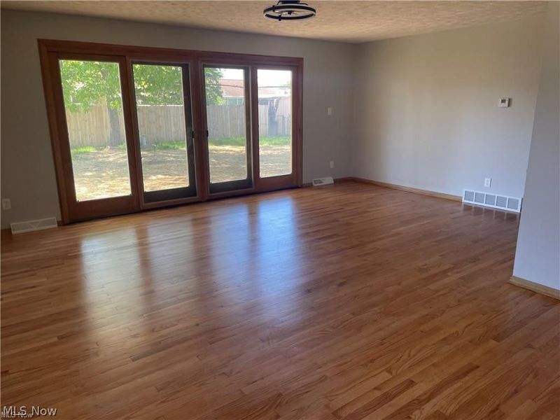 8045 Royal Ridge Drive , Parma, OH 44129 Photo 13