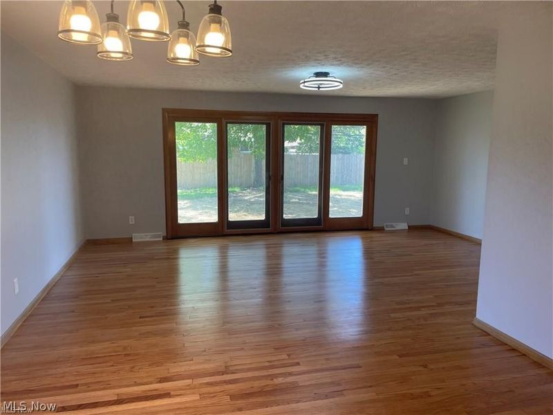 8045 Royal Ridge Drive , Parma, OH 44129 Photo 14