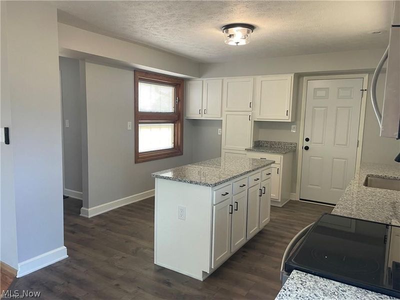 8045 Royal Ridge Drive , Parma, OH 44129 Photo 5