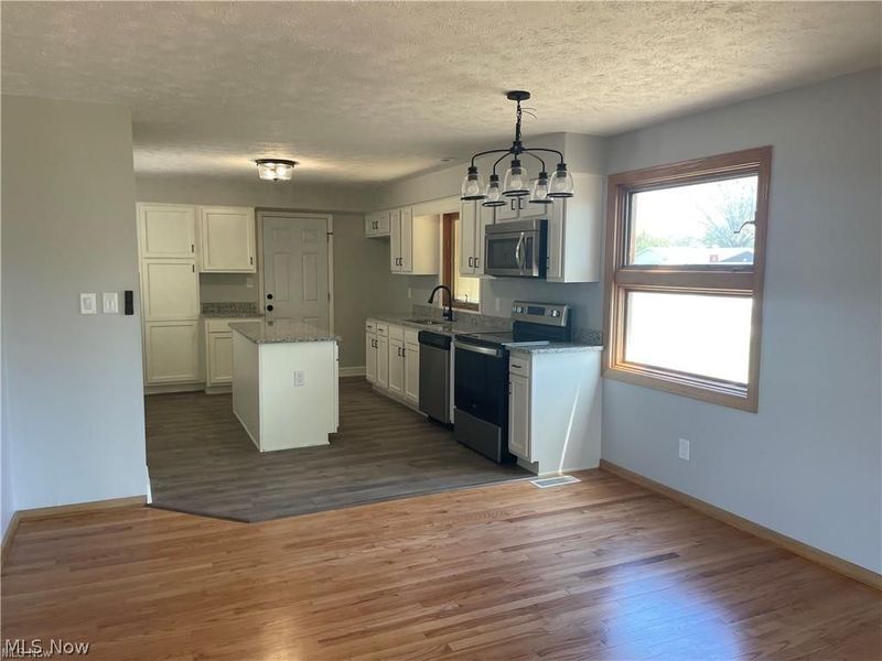 8045 Royal Ridge Drive , Parma, OH 44129 Photo 9
