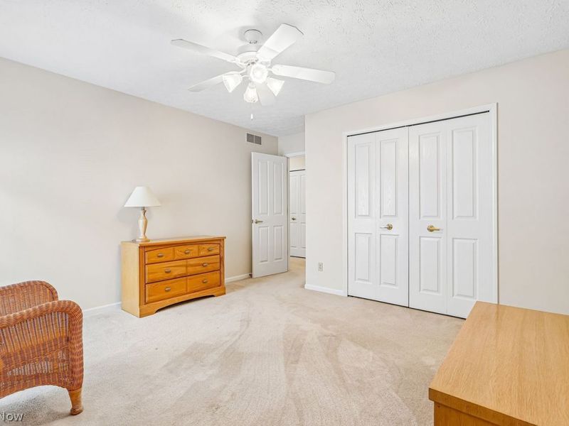21293 Woodview Circle, Strongsville, OH 44149 Photo 27