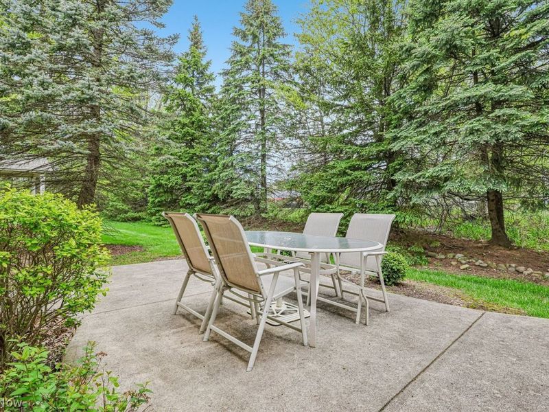 21293 Woodview Circle, Strongsville, OH 44149 Photo 31