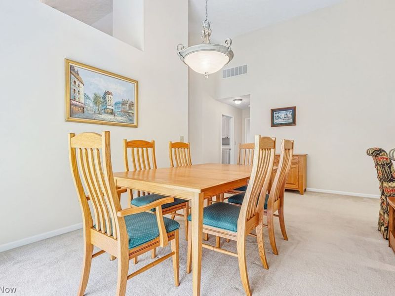 21293 Woodview Circle, Strongsville, OH 44149 Photo 8