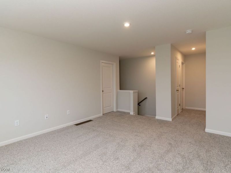 4896 Ridge Road , Wadsworth, OH 44281 Photo 4