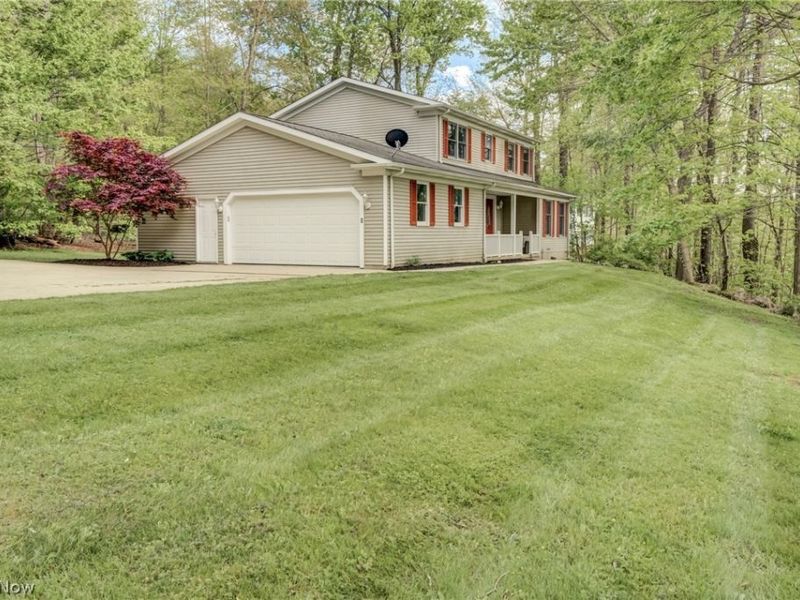 7901 Pettibone Road, Chagrin Falls, OH 44023 Photo 3