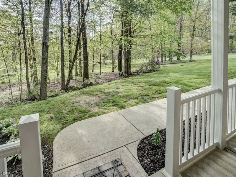 7901 Pettibone Road, Chagrin Falls, OH 44023 Photo 5