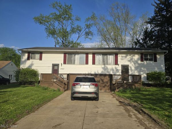 17253 Howe Road , Strongsville, OH 44136