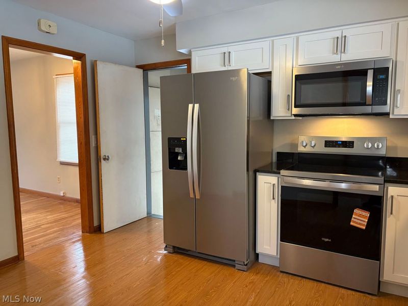5090 Lake Vista Drive, Solon, OH 44139 Photo 4