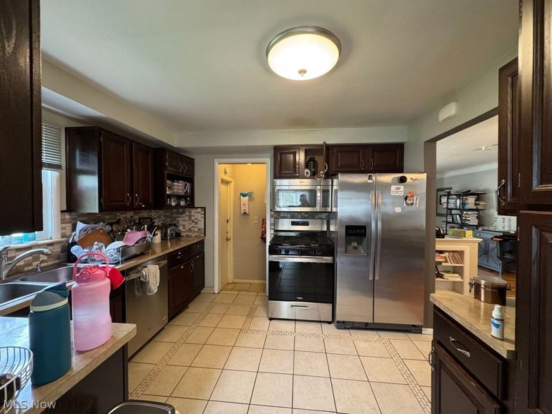 23920 Glenhill Drive, Beachwood, OH 44122 Photo 6
