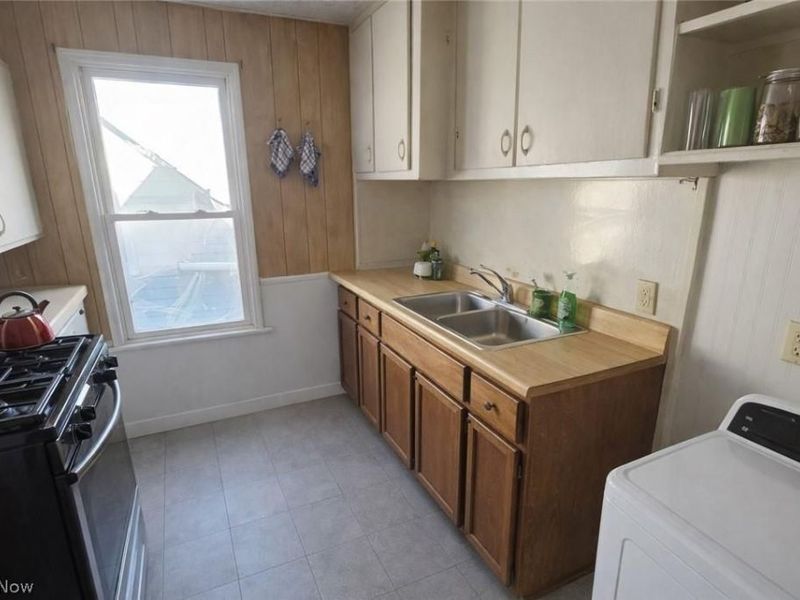 3716 E 50th Street, Cleveland, OH 44105 Photo 10