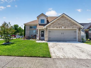 2700 Green Valley Court, Lexington, KY 40511