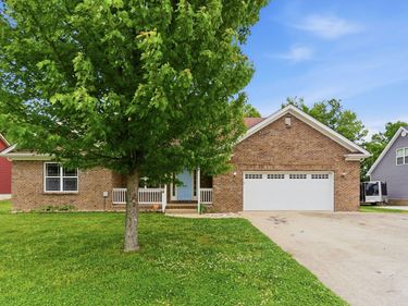 1025 Lanas Lane, Lawrenceburg, KY 40342