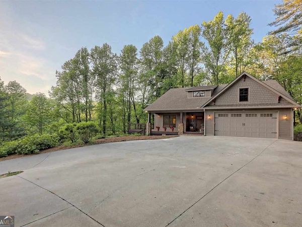 712 Mellie Keener Road, Clayton, GA 30525