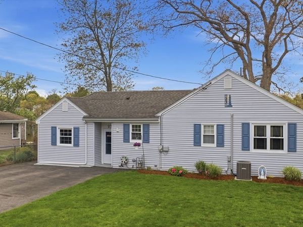 23 Pine Street, Swansea, MA 02777
