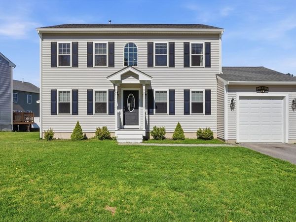 17 Fieldstone Ln, Marion, MA 02738