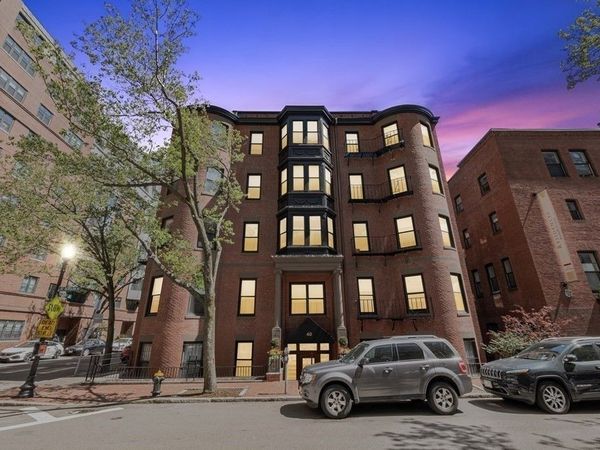 40 Saint Botolph Street, Unit 47B, Boston, MA 02116