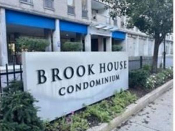 33 Pond Ave, Unit 308, Brookline, MA 02445