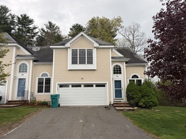 21 Knowlton Circ, Unit 21, Upton, MA 01568