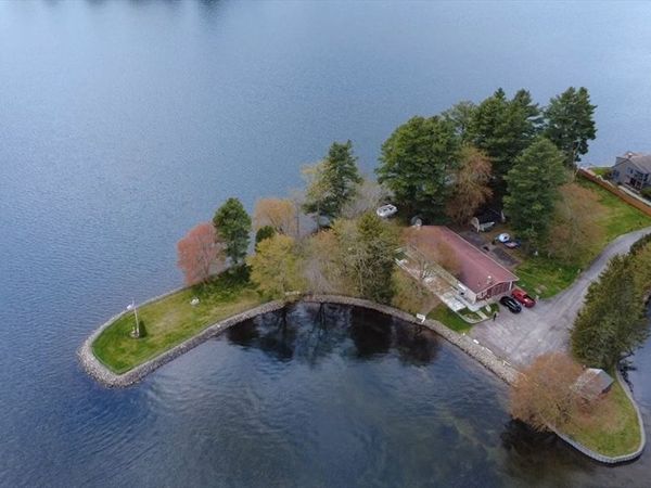 20 Indian Point Rd, Webster, MA 01570