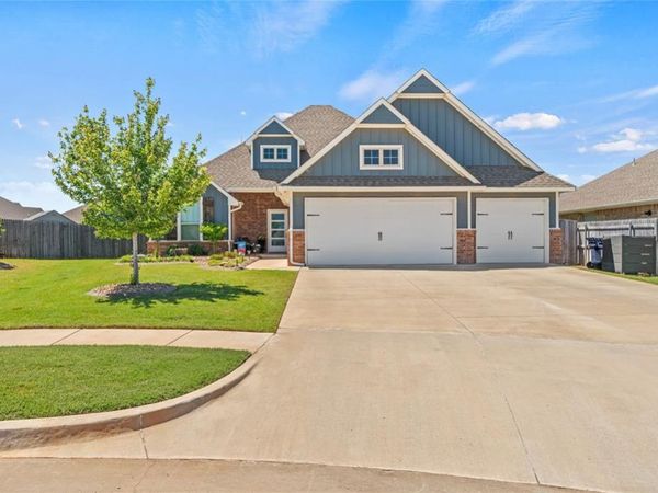 605 Bison Crossing Drive, Yukon, OK 73099