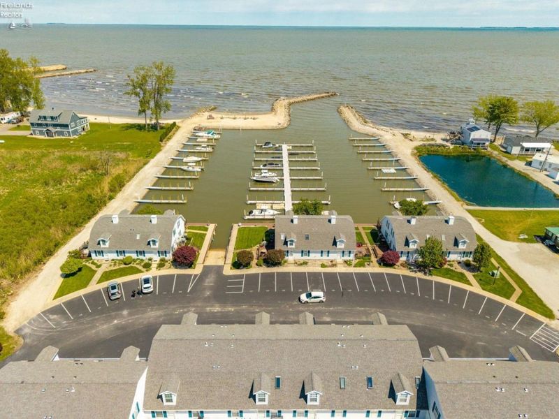 95 N Schooner Point Drive, Port Clinton, OH 43455 Photo 18