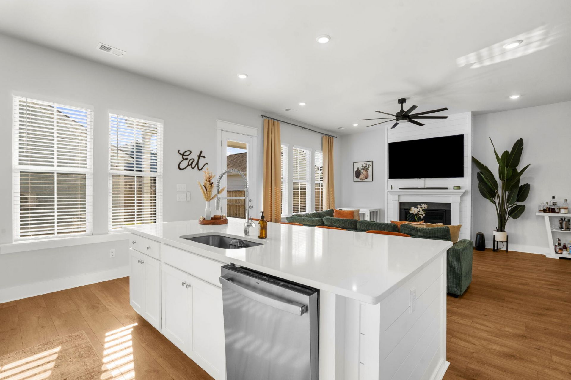 109 Marions Oak Drive Photo 11