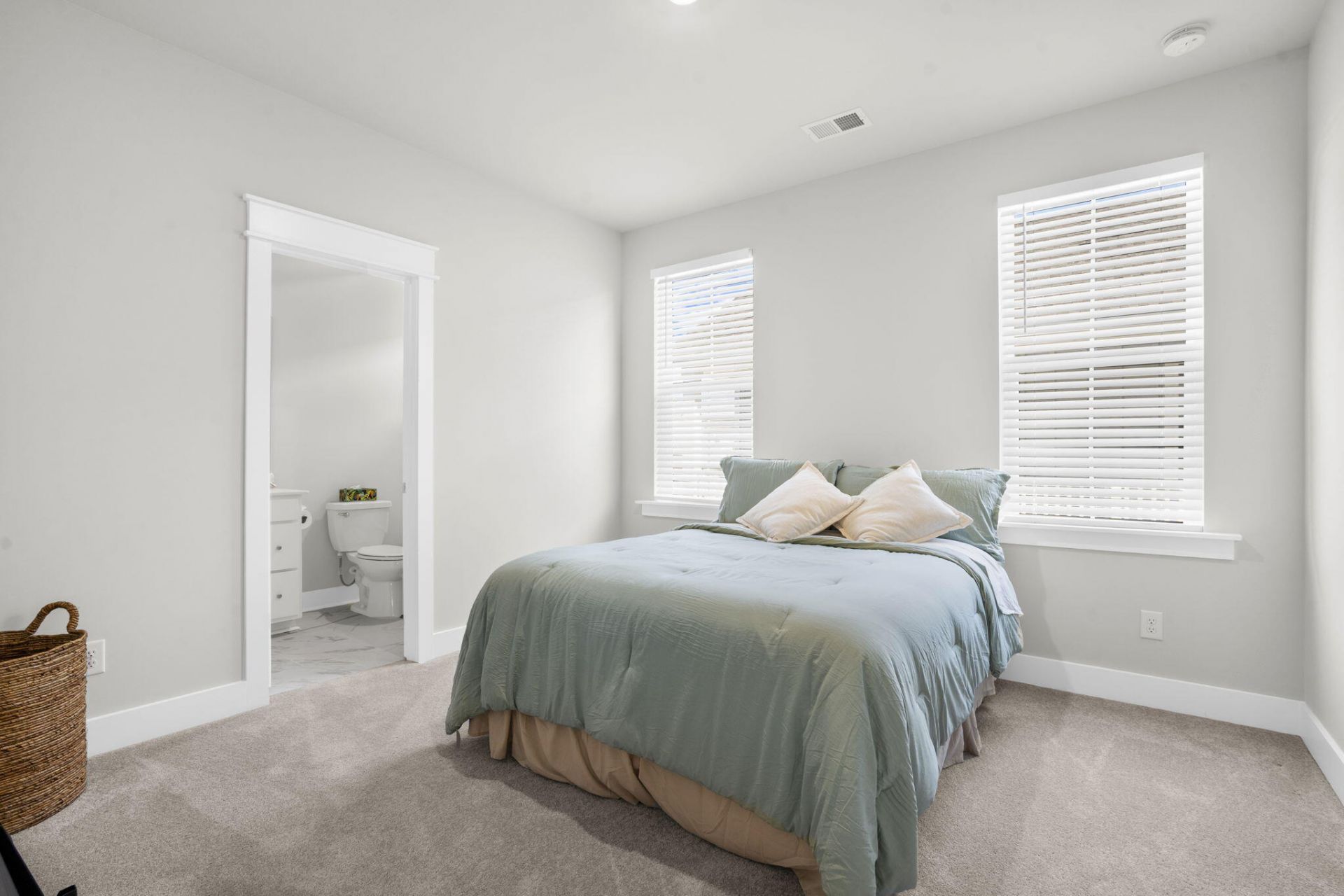 109 Marions Oak Drive Photo 24