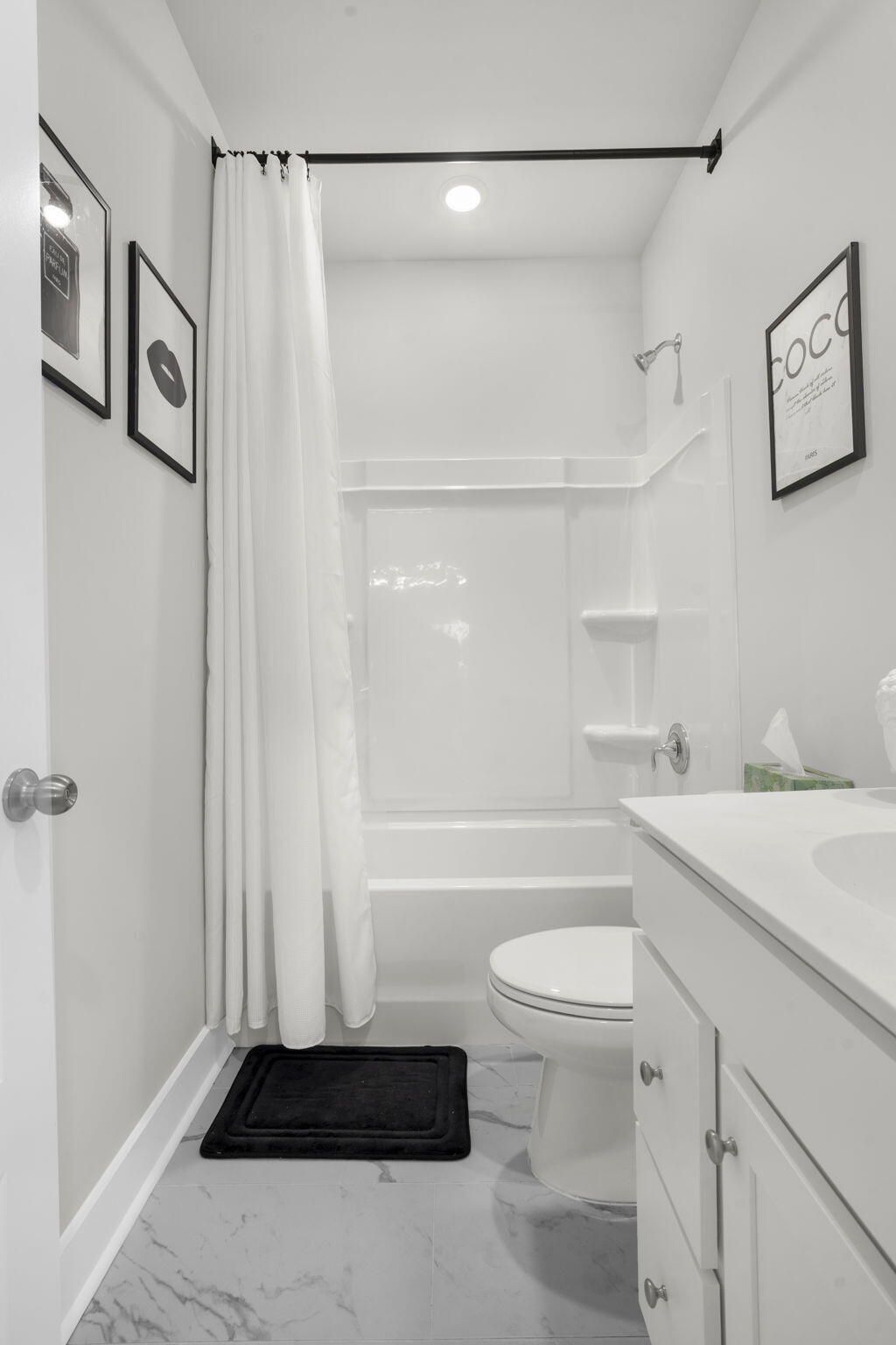 109 Marions Oak Drive Photo 32