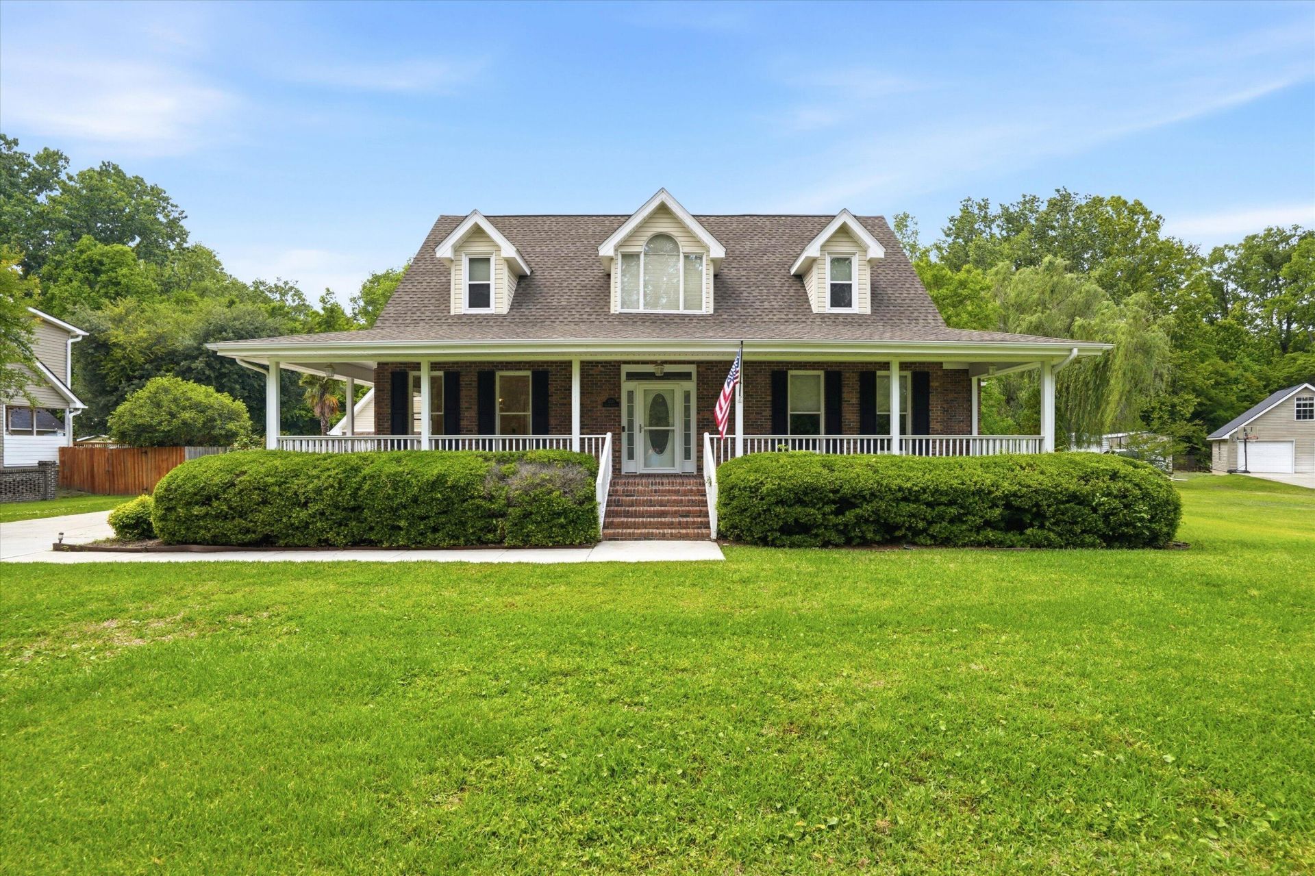 1539 Cedar Avenue Photo 1